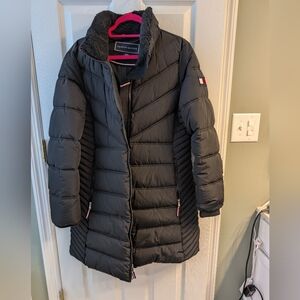 Tommy Hilfiger Women's Black Puffer Coat